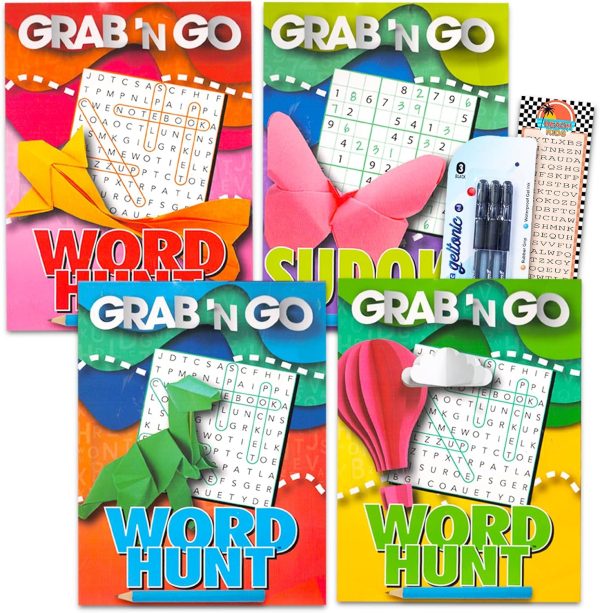 4 كتب ألغاز بحجم الجيب - مجموعة من 4 كتب ألغاز بحجم السفر: البحث عن الكلمات، المتاهات، السودوكو، والمزيد | أنشطة للأطفال على الطائرات