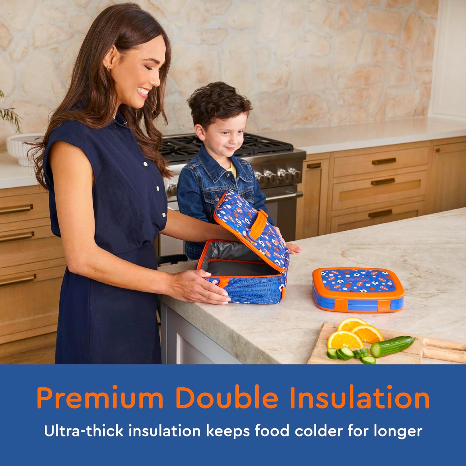 حقيبة غداء للأطفال من Bentgo® - حقيبة غداء متينة ومعزولة مزدوجًا للأطفال من عمر 3 سنوات فما فوق؛ تستوعب صندوق الغداء، زجاجة الماء، والوجبات الخفيفة؛ نسيج مقاوم للماء وسهل التنظيف مع جيوب متعددة بسحابات (رياضة) - Image 2