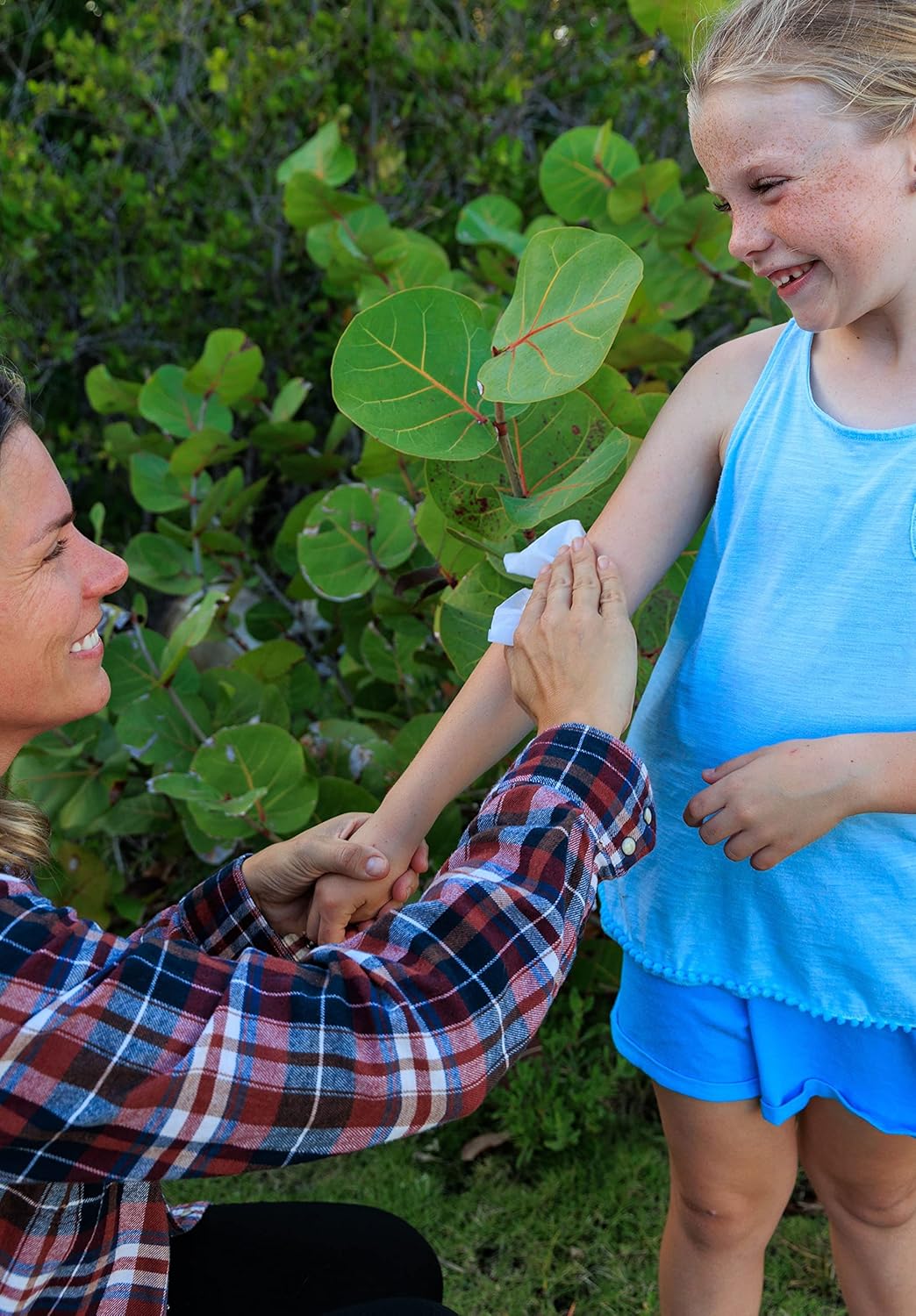 "مناديل طاردة للبعوض Mosquito Guard - خالية من DEET، 20 مناديل طاردة للبعوض مغلفة بشكل فردي - حجم مناسب للسفر - طارد للبعوض للشرفات - مناديل طاردة للبعوض للتخييم - مناديل طاردة للحشرات" - Image 4