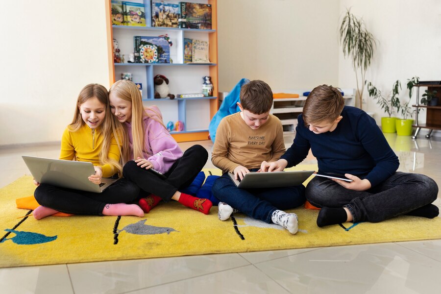 التوازن بين الترفيه والقراءة: كيف تحسن من جودة حياتك اليومية